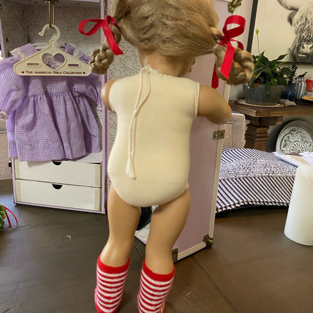 Original Pleasant Company Kirsten Doll with case. - Picture 3 of 8